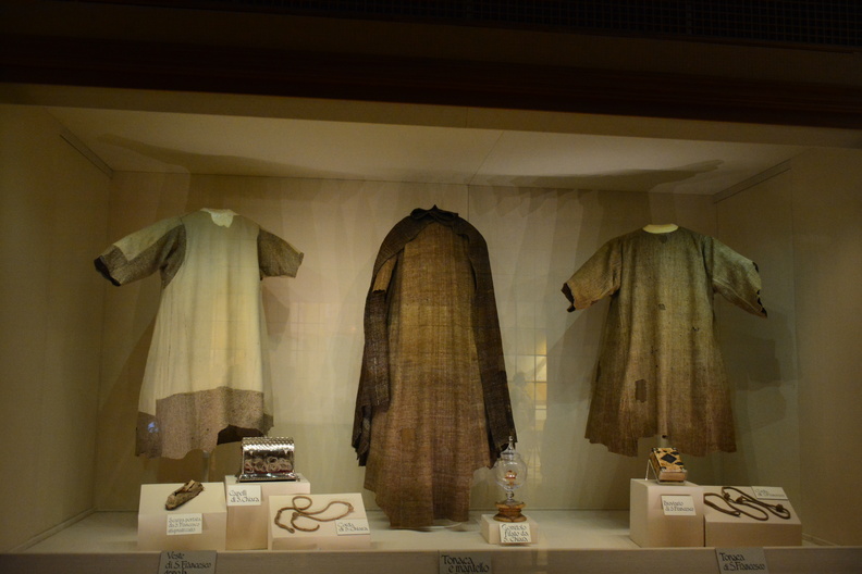 Original clothes of Saint Clara (1194-1253) and Saint Francis (1181/82-1226)