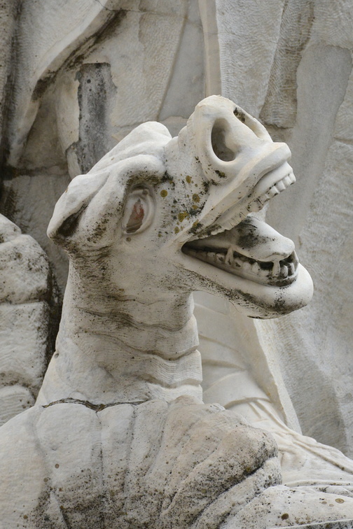 Dragon underneath San Crescentino in front of the cathedral, Urbino