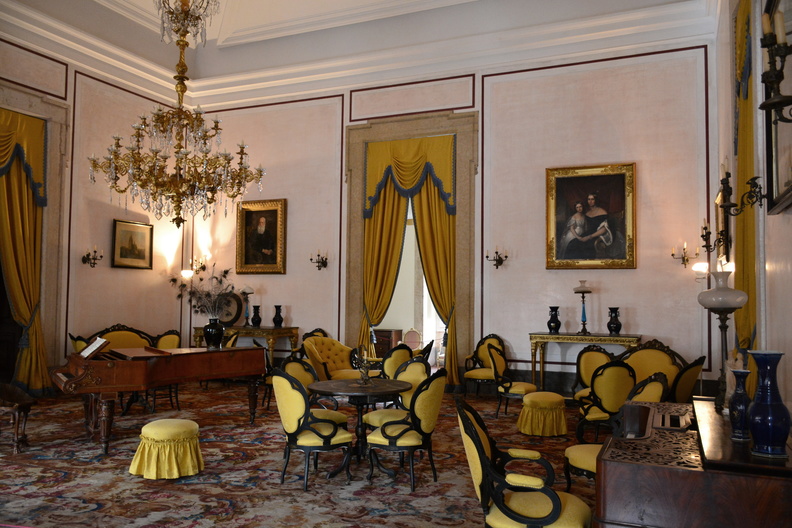 The Yellow room
