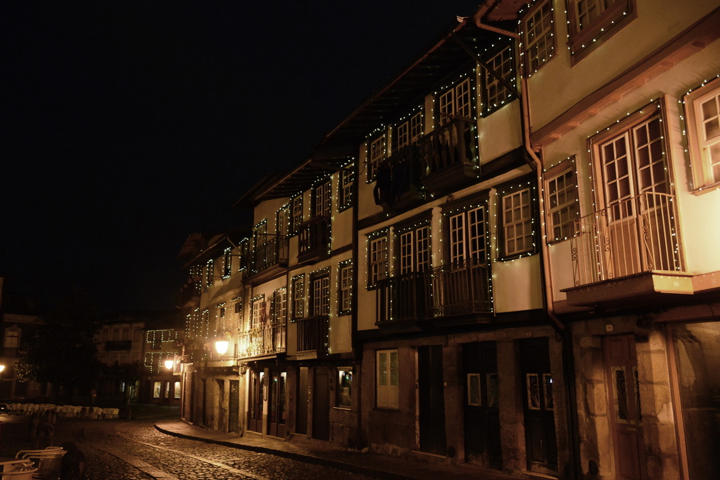 Guimarães at night