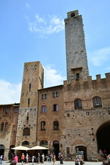 Torre Rognosa and Torre Chigi