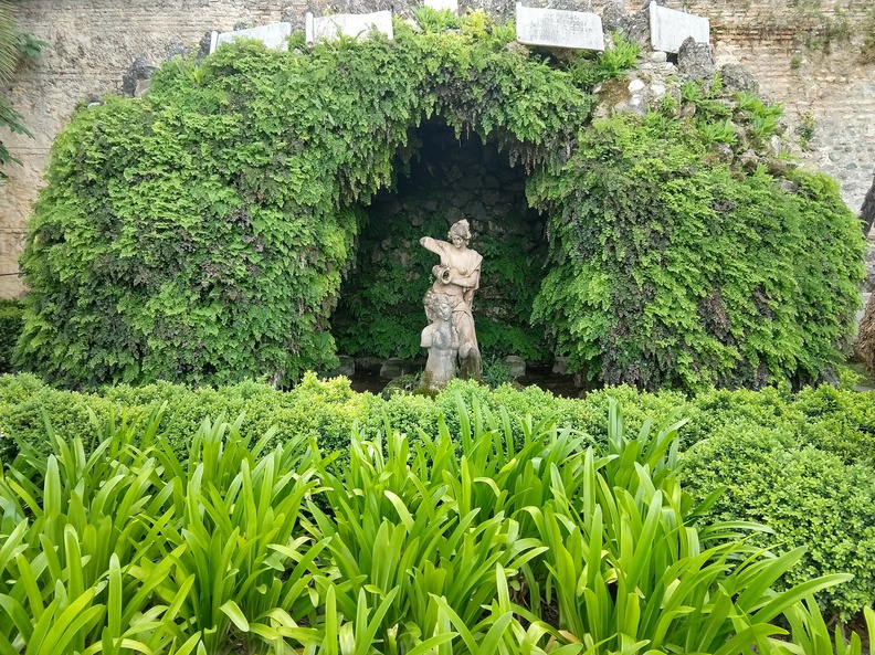Carmen de los Martires Gardens